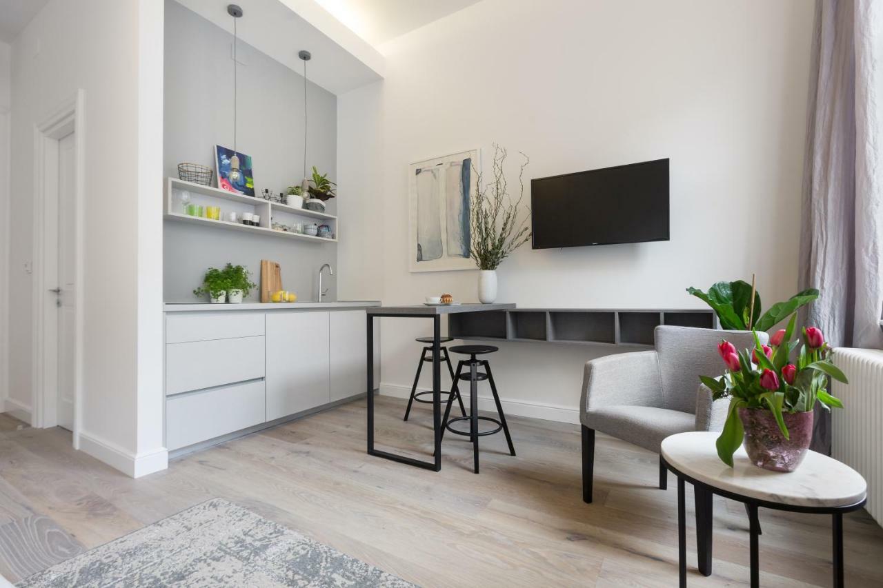 Montevideo Deluxe Apartments Zagreb Extérieur photo