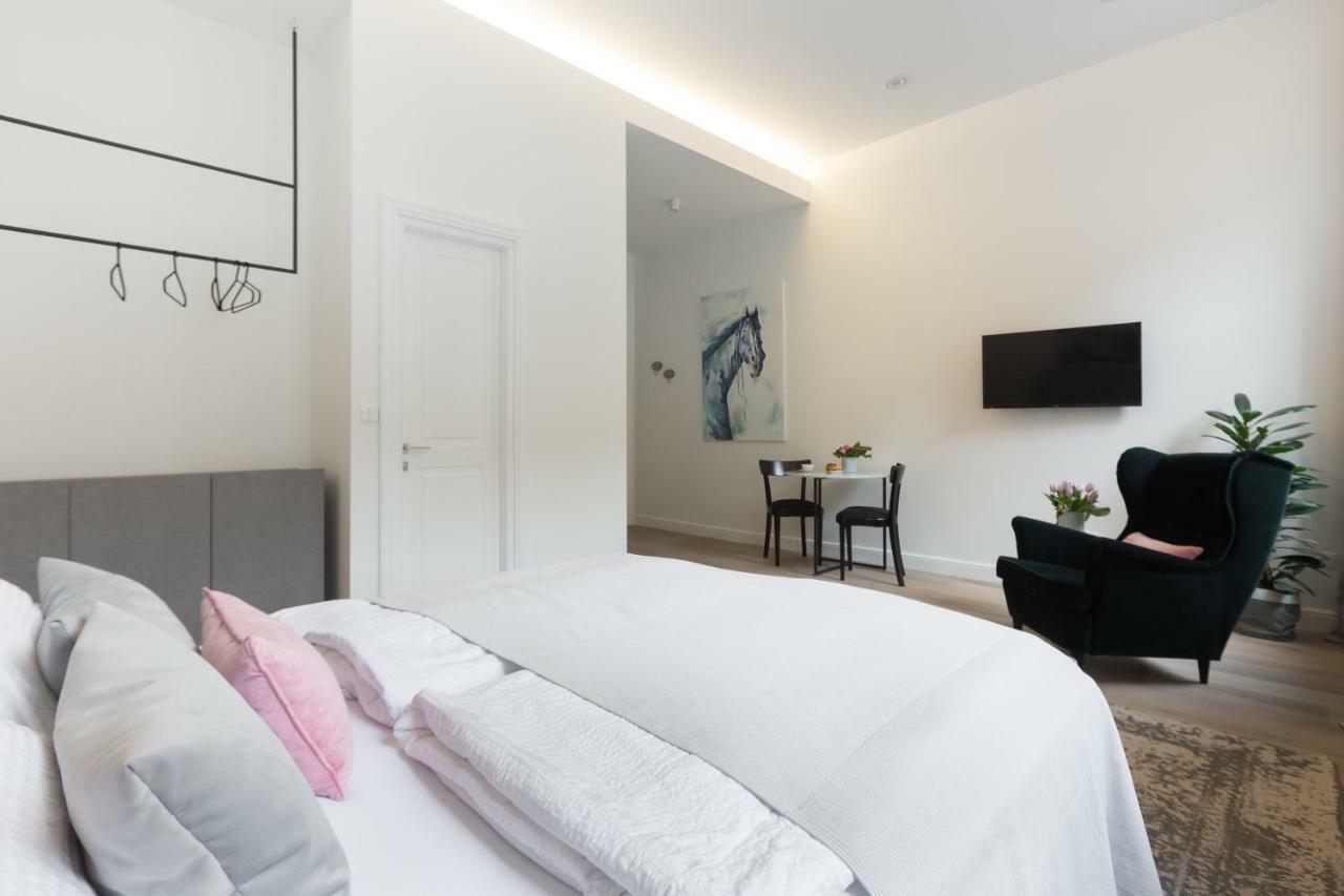 Montevideo Deluxe Apartments Zagreb Extérieur photo