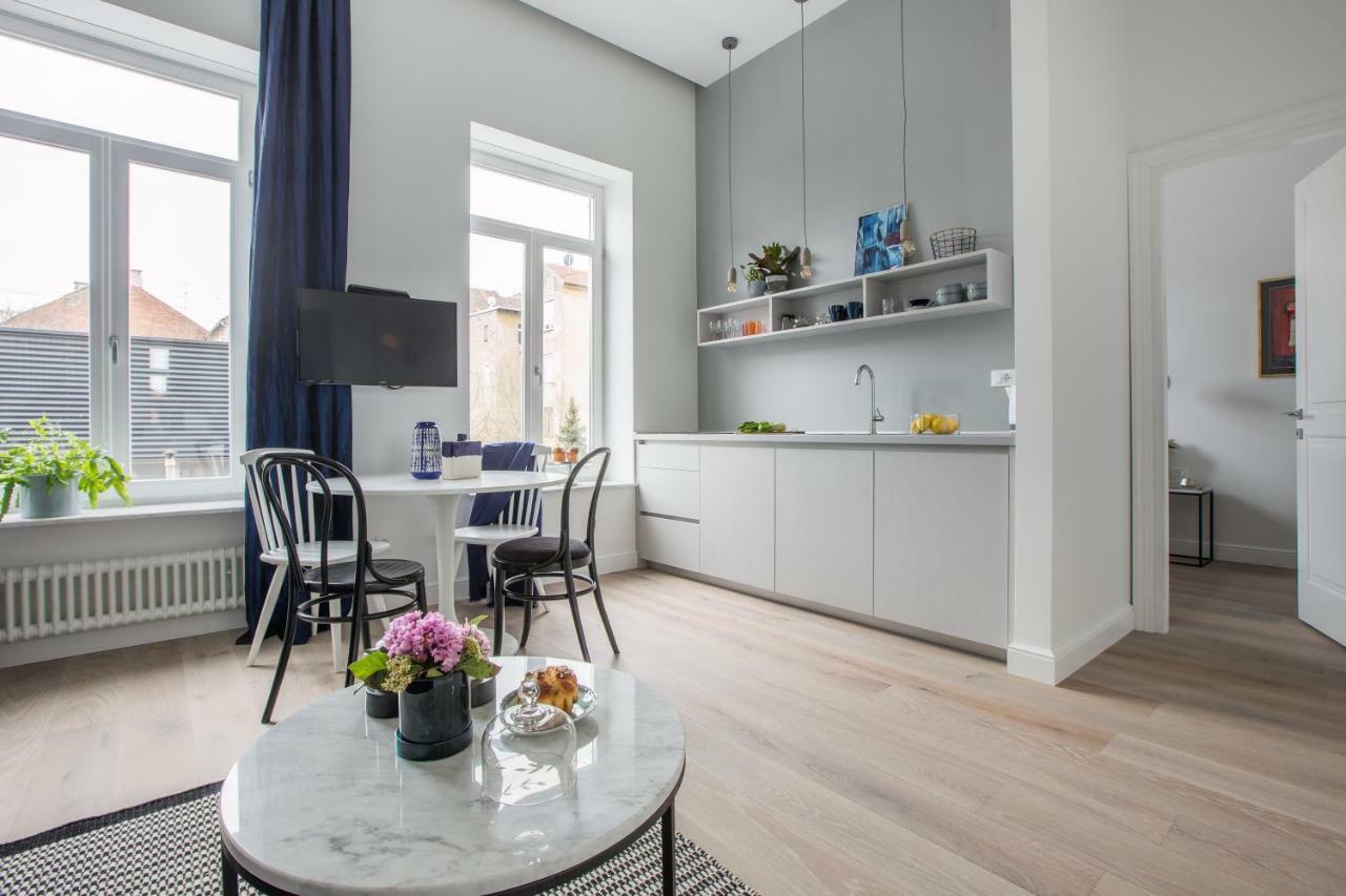 Montevideo Deluxe Apartments Zagreb Extérieur photo
