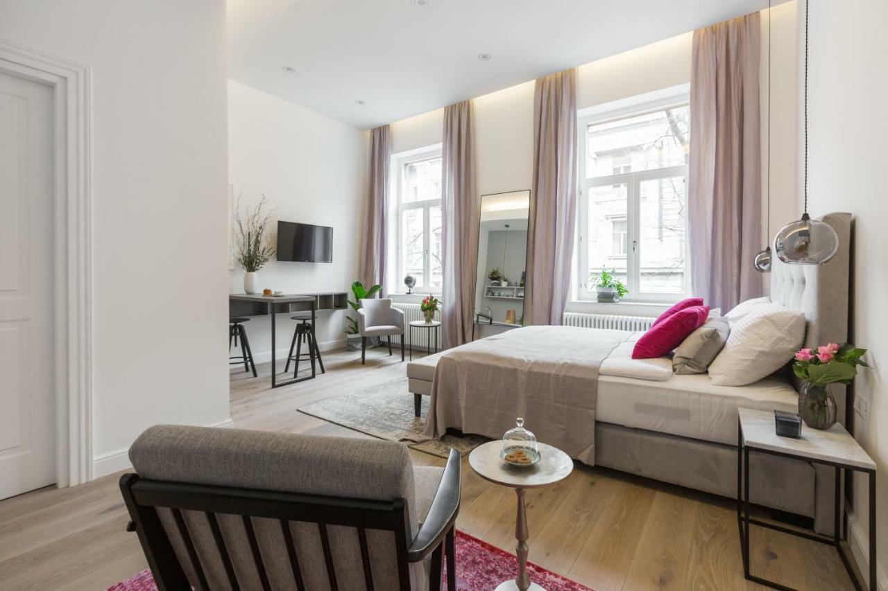Montevideo Deluxe Apartments Zagreb Extérieur photo